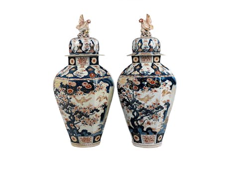 Paar japanische Imari-Vasen